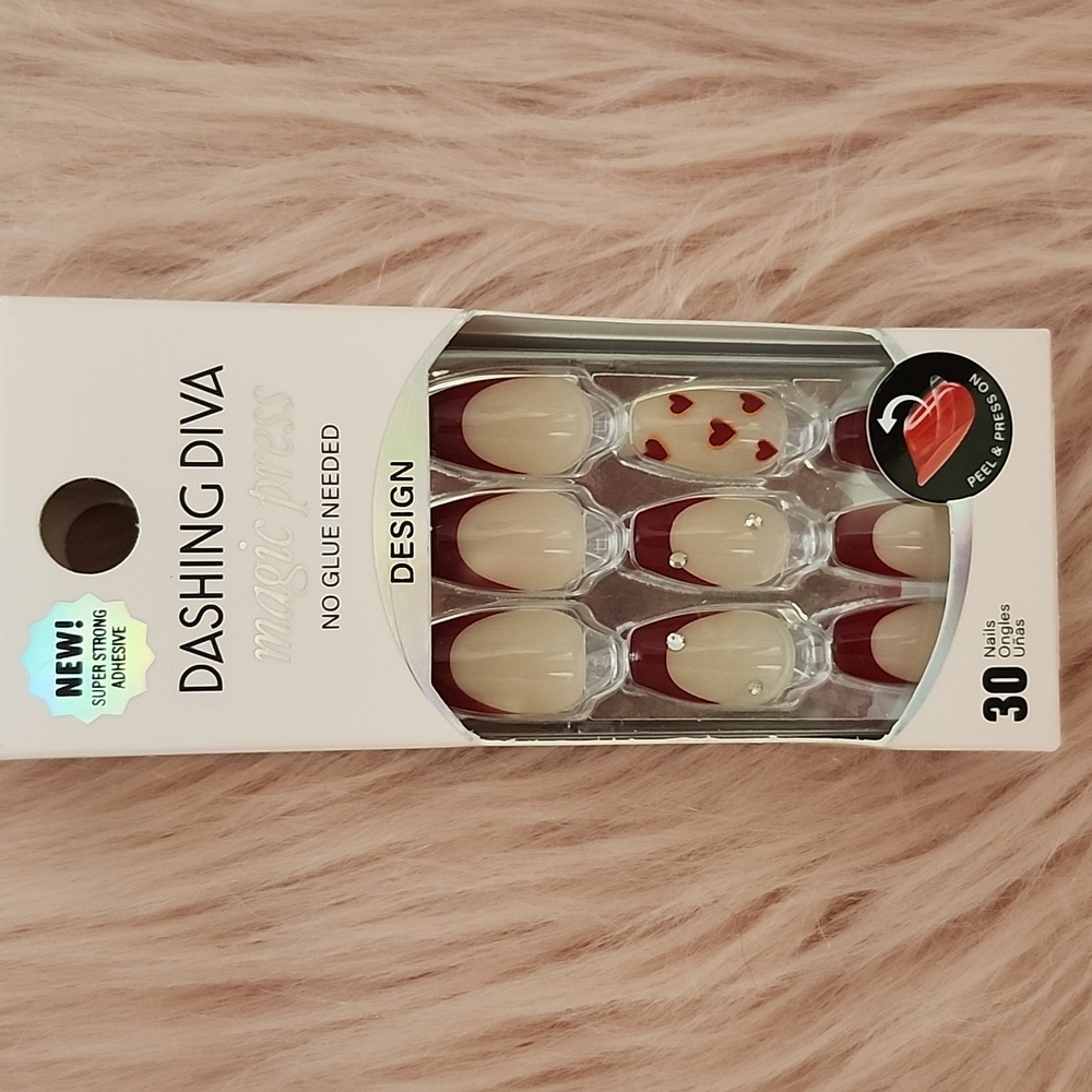 Brand New DASHING DIVA MAGIC PRESS FALSE NAILS-L